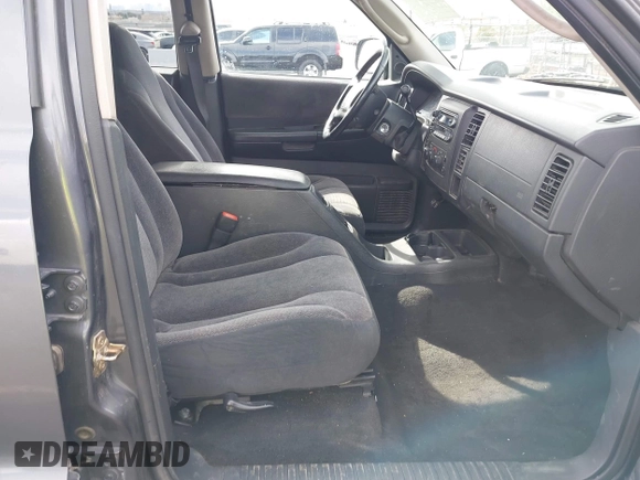 2003 Dodge Dakota SLT with VIN 1D7HL48N93S190381, listed as a IAAI auction lot 41921335 with 75,088 mi miles. Bid and sale history available at carsss.com. Image 5.