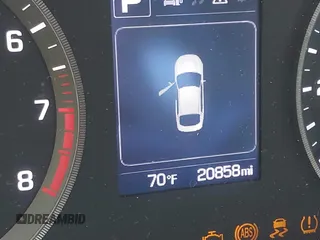 2016 Hyundai Sonata Sport z VIN 5NPE34AF0GH424329, wystawiony jako IAAI lot #42312730 z przebiegiem 20 858 mil mil oraz . Historia ofert i sprzedaży dostępna na DreamBid. Obrazek 16.