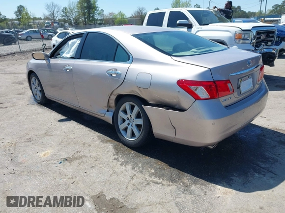 2008 Lexus ES 350 with VIN JTHBJ46G082176501, listed as a IAAI auction lot 41997839 with 209,815 mi miles. Bid and sale history available at carsss.com. Image 3.