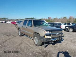 2005 Chevrolet Avalanche LS with VIN 3GNEC12Z45G167762, listed as a IAAI auction lot 40376532 with 157,932 mi miles and . Bid and sale history available at DreamBid. Image 1.