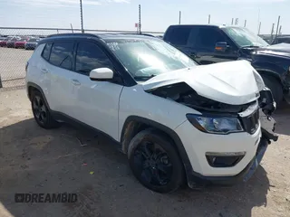 2021 Jeep Compass Latitude z VIN 3C4NJCBB3MT507860, wystawiony jako IAAI lot #42068062 z przebiegiem 76 400 mil mil oraz . Historia ofert i sprzedaży dostępna na DreamBid. Obrazek 1.