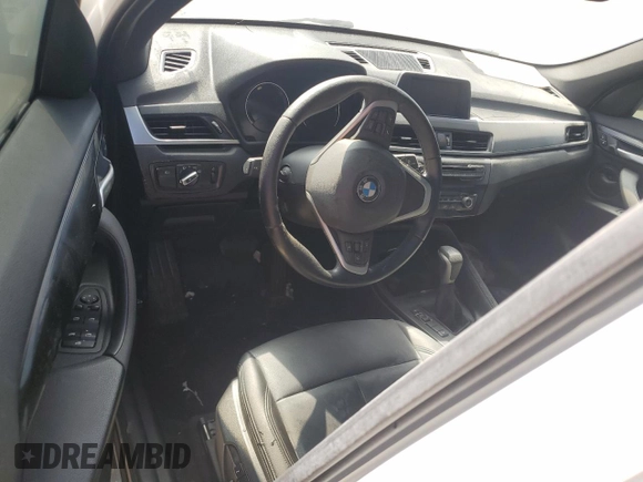 2018 BMW X1 xDrive28i with VIN WBXHT3C38J3H32142, listed as a Copart auction lot 48677365 with 0 mi miles and Clean Title. Bid and sale history available at carsss.com. Image 8.