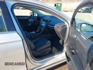 2018 Ford Fusion SE with VIN 3FA6P0LU1JR272522, listed as a IAAI auction lot 41796432 with 123,471 mi miles and . Bid and sale history available at DreamBid. Image 5.
