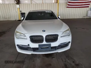 2013 BMW 7 Series 750Li with VIN WBAYE8C59DD132700, listed as a Copart auction lot 59911725 with 119,275 mi miles and Clean title. Bid and sale history available at DreamBid. Image 5.