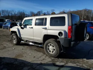 2006 Hummer H3 with VIN 5GTDN136468308042, listed as a Copart auction lot 81607794 with 211,251 mi miles and Clean Title. Bid and sale history available at carsss.com. Image 2.