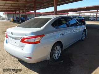 2013 Nissan Sentra SR with VIN 3N1AB7AP5DL635584, listed as a IAAI auction lot 41686634 with 137,203 mi miles. Bid and sale history available at carsss.com. Image 4.