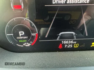 2023 Audi e-tron GT Premium Plus z VIN WAUFJBFWXP7003131, wystawiony jako Copart lot #38763864 z przebiegiem 16 636 mil mil oraz . Historia ofert i sprzedaży dostępna na DreamBid. Obrazek 9.