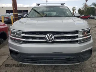 2018 Volkswagen Atlas S with VIN 1V2AP2CA2JC536673, listed as a Copart auction lot 49325125 with 134,248 mi miles and Clean title. Bid and sale history available at DreamBid. Image 5.