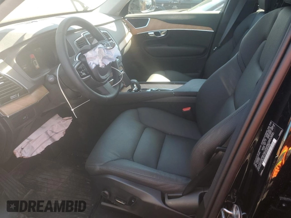 2025 Volvo XC90 Plus with VIN YV4062PE1S1314598, listed as a Copart auction lot 51286245 with 3,693 mi miles and Salvage Title. Bid and sale history available at DreamBid. Image 7.