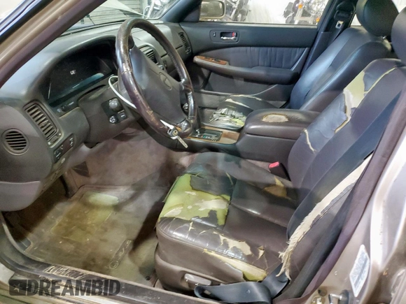 1993 Lexus LS z VIN JT8UF11E0P0162428, wystawiony jako Copart lot #60914765 z przebiegiem 151 801 mil mil oraz Czysty tytuł • Clean title. Historia ofert i sprzedaży dostępna na DreamBid. Obrazek 7.