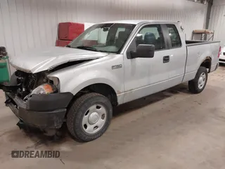 2007 Ford F-150 XLT с VIN 1FTPX14V77FA61813, выставлен на аукционе IAAI как лот 42034381 с пробегом 196 245 миль миль и . История ставок и продаж доступна на DreamBid. Изображение 2.