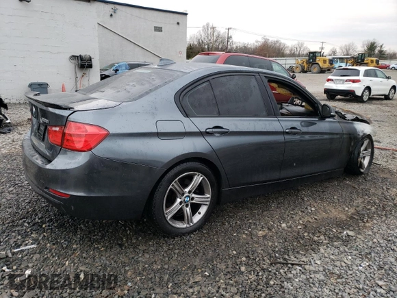2015 BMW 3 Series 328i xDrive с VIN WBA3B5G5XFNS17490, выставлен на аукционе Copart как лот 83467444 с пробегом Не указан миль и Списание • Salvage title. История ставок и продаж доступна на DreamBid. Изображение 3.