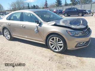 2017 Volkswagen Passat SE z VIN 1VWGT7A30HC054669, wystawiony jako IAAI lot #42155575 z przebiegiem 75 114 mil mil oraz . Historia ofert i sprzedaży dostępna na DreamBid. Obrazek 1.