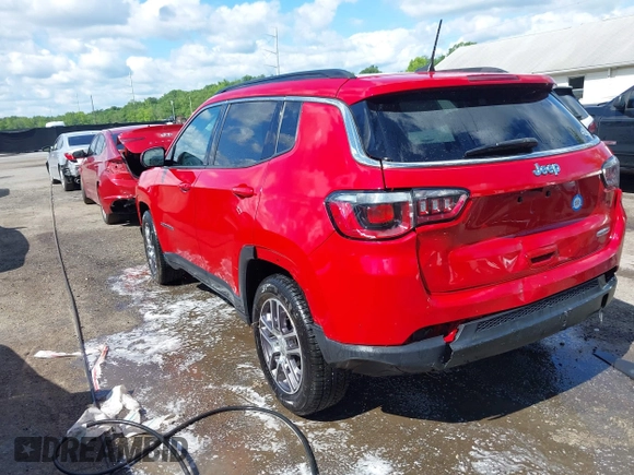 2020 Jeep Compass Latitude with VIN 3C4NJCBB2LT205894, listed as a IAAI auction lot 42284889 with 85,588 mi miles and . Bid and sale history available at DreamBid. Image 3.