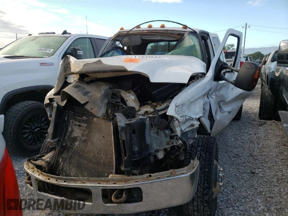 2005 Ford F-350 XL z VIN 1FTWX33P95EB03850, wystawiony jako Copart lot #71228644 z przebiegiem Nie podano mil oraz Szkoda całkowita • Salvage title. Historia ofert i sprzedaży dostępna na DreamBid. Obrazek 5.