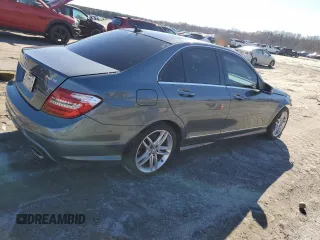 2012 Mercedes-Benz C 300 Sport z VIN WDDGF8BB1CA709311, wystawiony jako Copart lot #84649524 z przebiegiem 154 747 mil mil oraz Szkoda całkowita • Salvage title. Historia ofert i sprzedaży dostępna na DreamBid. Obrazek 3.