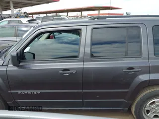 2017 Jeep Patriot Sport SE with VIN 1C4NJPBA3HD136578, listed as a IAAI auction lot 41733206 with 193,522 mi miles and . Bid and sale history available at DreamBid. Image 14.