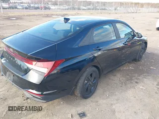 2023 Hyundai Elantra SEL z VIN KMHLM4AG3PU453371, wystawiony jako IAAI lot #41239165 z przebiegiem 40 980 mil mil oraz . Historia ofert i sprzedaży dostępna na DreamBid. Obrazek 4.