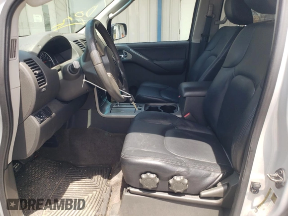 2012 Nissan Pathfinder S z VIN 5N1AR1NN4CC626315, wystawiony jako Copart lot #57136535 z przebiegiem 127 193 mil mil oraz Szkoda całkowita • Salvage title. Historia ofert i sprzedaży dostępna na DreamBid. Obrazek 7.