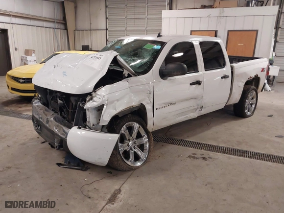 2007 Chevrolet Silverado 1500 LT w/1LT with VIN 3GCEK13M87G511191, listed as a IAAI auction lot 41370943 with 239,378 mi miles. Bid and sale history available at carsss.com. Image 17.