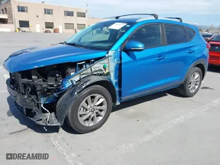 2017 Hyundai Tucson SE Plus with VIN KM8J33A40HU447071, listed as a IAAI auction lot 42024547 with 86,406 mi miles. Bid and sale history available at carsss.com. Image 2.
