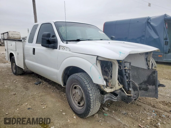 2012 Ford Super Duty F-250 SRW XL with VIN 1FT7X2A63CEA05211, listed as a Copart auction lot 43471795 with 267,550 mi miles and Salvage Title. Bid and sale history available at carsss.com. Image 4.