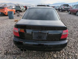 2000 Audi S4 z VIN WAUDD68D0YA031901, wystawiony jako Copart lot #84645964 z przebiegiem 146 868 mil mil oraz Szkody całkowita. Historia ofert i sprzedaży dostępna na DreamBid. Obrazek 6.