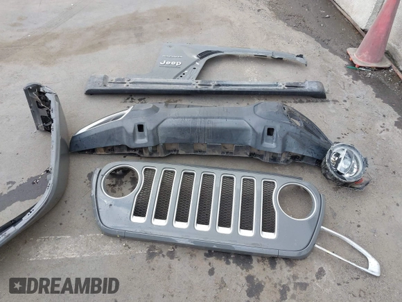 2020 Jeep Wrangler Unlimited Sahara с VIN 1C4HJXEN8LW203975, выставлен на аукционе IAAI как лот 42109259 с пробегом 51 799 миль миль и . История ставок и продаж доступна на DreamBid. Изображение 12.
