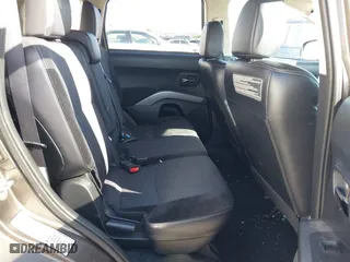 2013 Mitsubishi Outlander SE with VIN JA4JT3AW5DU020110, listed as a IAAI auction lot 41738969 with 125,246 mi miles. Bid and sale history available at carsss.com. Image 8.
