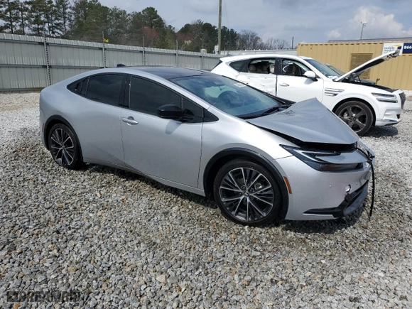 2023 Toyota Prius LE with VIN JTDACAAU3P3014597, listed as a Copart auction lot 48991405 with 5,541 mi miles and Salvage Title. Bid and sale history available at carsss.com. Image 4.