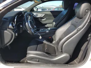 2019 Mercedes-Benz C 300 z VIN WDDWJ8DB0KF823535, wystawiony jako Copart lot #47052565 z przebiegiem 56 707 mil mil oraz Szkoda całkowita • Salvage title. Historia ofert i sprzedaży dostępna na DreamBid. Obrazek 7.