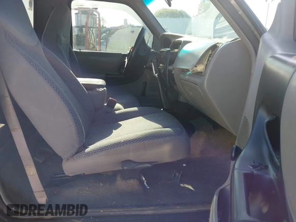 1998 Ford Ranger XL z VIN 1FTYR10C1WPA09251, wystawiony jako IAAI lot #42061336 z przebiegiem 274 498 mil mil oraz . Historia ofert i sprzedaży dostępna na DreamBid. Obrazek 5.