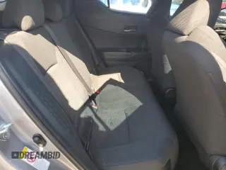 2018 Toyota C-HR XLE z VIN NMTKHMBX7JR052600, wystawiony jako Copart lot #58599785 z przebiegiem 71 144 mil mil oraz Szkoda całkowita • Salvage title. Historia ofert i sprzedaży dostępna na DreamBid. Obrazek 11.