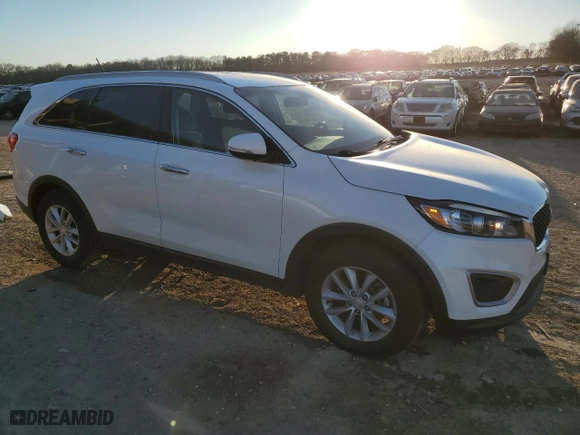 2018 Kia Sorento LX V6 with VIN 5XYPG4A50JG338876, listed as a Copart auction lot 46427745 with 121,427 mi miles and Salvage Title. Bid and sale history available at carsss.com. Image 4.
