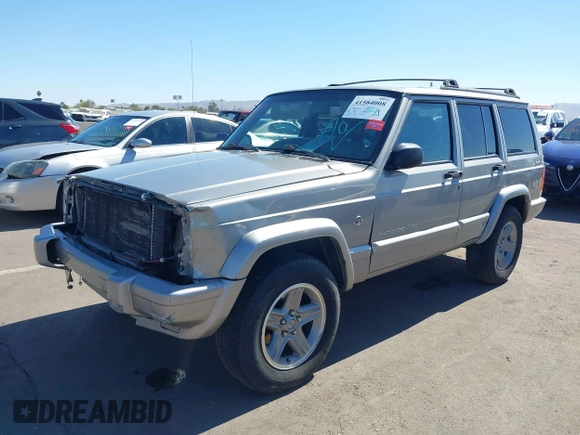 2000 Jeep Cherokee Classic with VIN 1J4FF58S5YL260331, listed as a IAAI auction lot 41584008 with 224,100 mi miles. Bid and sale history available at carsss.com. Image 18.