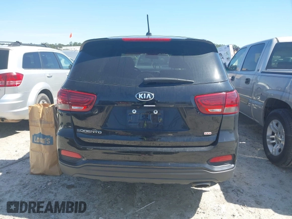 2019 Kia Sorento LX with VIN 5XYPG4A35KG549507, listed as a IAAI auction lot 41726414 with 87,507 mi miles. Bid and sale history available at carsss.com. Image 16.