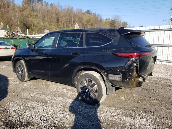 2023 Toyota Highlander Hybrid XLE with VIN 5TDKBRCH6PS579267, listed as a Copart auction lot 50688165 with 49,842 mi miles and Salvage Title. Bid and sale history available at carsss.com. Image 2.