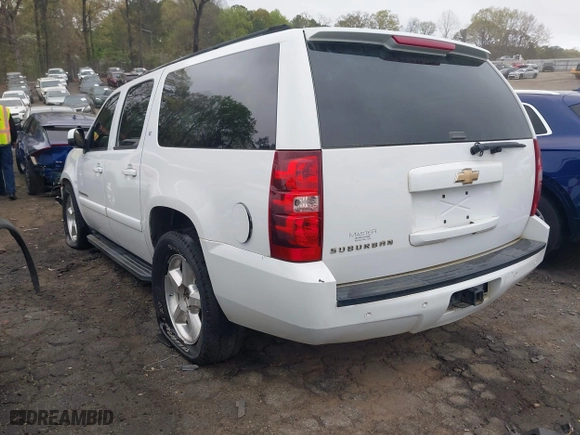 2007 Chevrolet Suburban LTZ with VIN 3GNFC160X7G132811, listed as a IAAI auction lot 41849787 with 1 mi miles. Bid and sale history available at carsss.com. Image 3.
