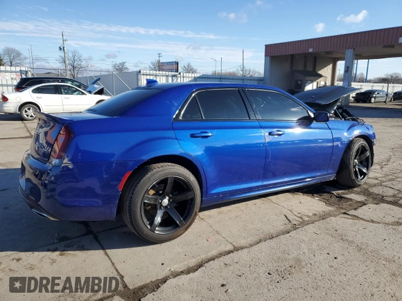 2018 Chrysler 300 with VIN 2C3CCABG1JH243791, listed as a Copart auction lot 43550555 with 0 mi miles and Salvage Title. Bid and sale history available at carsss.com. Image 3.