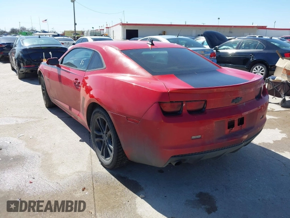 2013 Chevrolet Camaro LS с VIN 2G1FA1E3XD9245862, выставлен на аукционе IAAI как лот 41720626 с пробегом 189 722 миль миль и . История ставок и продаж доступна на DreamBid. Изображение 3.