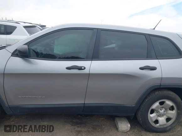 2015 Jeep Cherokee Sport with VIN 1C4PJMAB5FW681863, listed as a IAAI auction lot 41354945 with 1 mi miles. Bid and sale history available at carsss.com. Image 14.