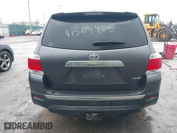 2011 Toyota Highlander z VIN 5TDBK3EHXBS080409, wystawiony jako IAAI lot #41509905 z przebiegiem 201 620 mil mil oraz . Historia ofert i sprzedaży dostępna na DreamBid. Obrazek 16.