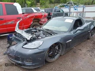 2010 Chevrolet Corvette Z16 Grand Sport 3LT z VIN 1G1YW2DW9A5102907, wystawiony jako IAAI lot #42054489 z przebiegiem 44 569 mil mil oraz . Historia ofert i sprzedaży dostępna na DreamBid. Obrazek 15.