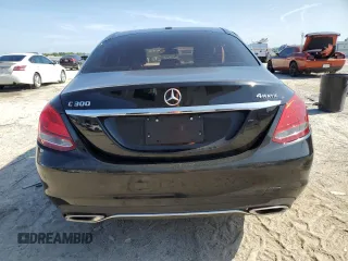2018 Mercedes-Benz C 300 z VIN 55SWF4KB5JU269921, wystawiony jako Copart lot #60602825 z przebiegiem Nie podano mil oraz Szkoda całkowita • Salvage title. Historia ofert i sprzedaży dostępna na DreamBid. Obrazek 6.