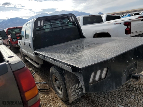 2008 Ford Super Duty F-350 SRW XL with VIN 1FTWW31R88EA00933, listed as a Copart auction lot 44084495 with 154,990 mi miles and Salvage Title. Bid and sale history available at carsss.com. Image 2.