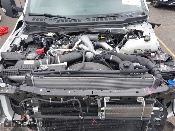 2025 Ford F-250 XL z VIN 1FT7W2BT1SED32938, wystawiony jako IAAI lot #42831510 z przebiegiem 7 496 mil mil oraz . Historia ofert i sprzedaży dostępna na DreamBid. Obrazek 10.