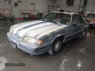 1989 Ford Mustang with VIN 1FABP40A3KF188992, listed as a IAAI auction lot 42076796 with 43,676 mi miles and . Bid and sale history available at DreamBid. Image 17.
