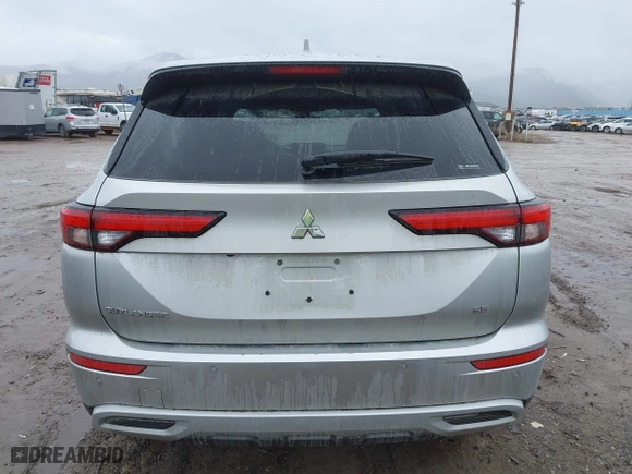 2024 Mitsubishi Outlander SE with VIN JA4J4VA89RZ063045, listed as a IAAI auction lot 41857314 with 17,708 mi miles. Bid and sale history available at carsss.com. Image 17.