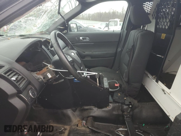 2017 Ford Police Interceptor Utility z VIN 1FM5K8AR6HGE01207, wystawiony jako Copart lot #84407984 z przebiegiem Nie podano mil oraz Czysty tytuł • Clean title. Historia ofert i sprzedaży dostępna na DreamBid. Obrazek 7.