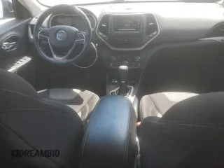 2014 Jeep Cherokee Latitude z VIN 1C4PJMCS5EW252136, wystawiony jako Copart lot #58525335 z przebiegiem 111 193 mil mil oraz Szkoda całkowita • Salvage title. Historia ofert i sprzedaży dostępna na DreamBid. Obrazek 8.